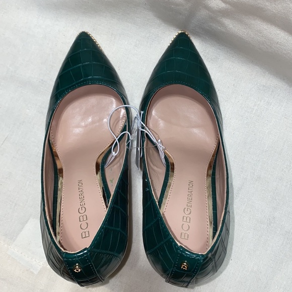 New BCBGeneration Emerald Heels - Picture 5 of 8
